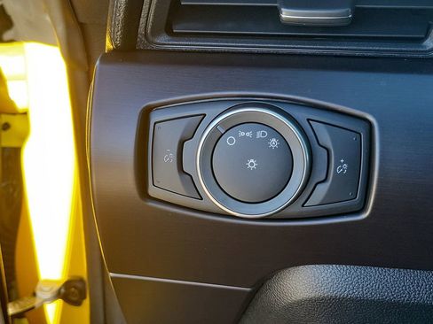 Used 2016 Ford Mustang Shelby GT350 w/ Technology Package image 18