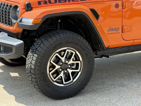 New 2025 Jeep Gladiator Rubicon w/ Convenience Group image 9