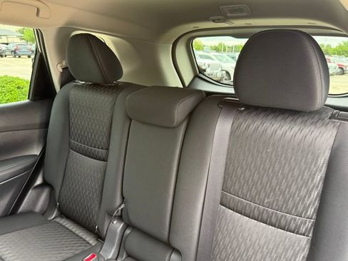 Used 2019 Nissan Rogue SV AWD/4WD image 26