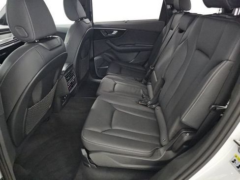 Used 2025 Audi Q7 3.0T Premium Plus w/ Premium Plus Package AWD/4WD image 11