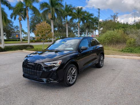 Certified 2025 Audi Q3 2.0T Premium w/ Convenience Package image 8