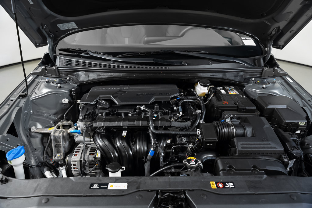 Certified 2026 Hyundai Elantra SE FWD image 38