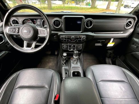 Used 2022 Jeep Gladiator Overland w/ Popular Equipment Package image 7