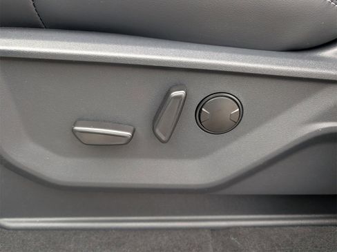 New 2025 Ford Expedition Max Platinum w/ Driver's Package image 15