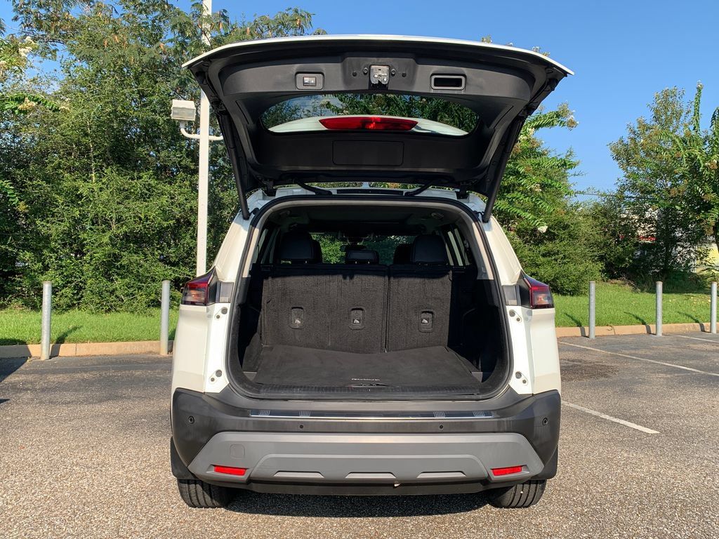 Used 2023 Nissan Rogue SV w/ SV Premium B Package FWD image 7