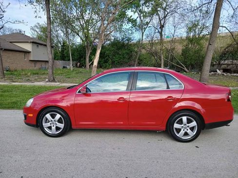 Used 2008 Volkswagen Jetta SEL FWD image 2