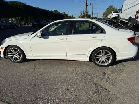 Used 2014 Mercedes-Benz C 250 Sedan image 3
