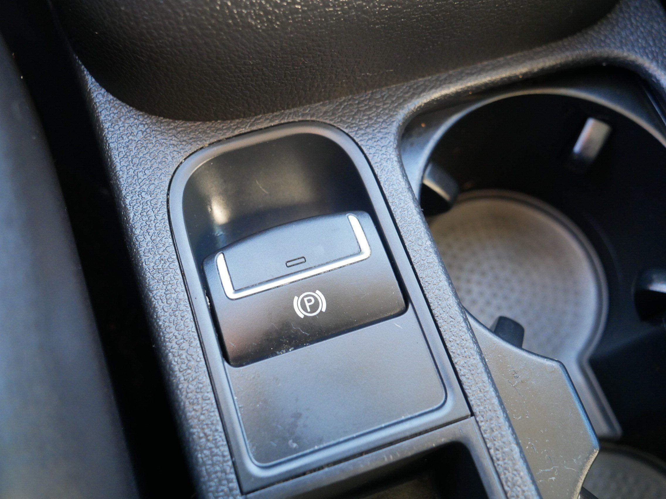 Used 2017 Volkswagen Tiguan Wolfsburg Edition FWD image 32