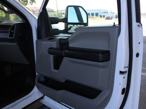 Used 2017 Ford F350 XL w/ Power Equipment Group AWD/4WD image 15