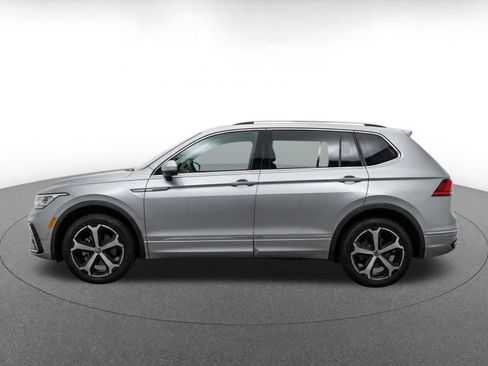 Used 2026 Volkswagen Tiguan SE AWD/4WD image 4