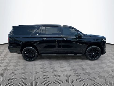 Used 2024 Cadillac Escalade ESV Premium Luxury RWD image 5