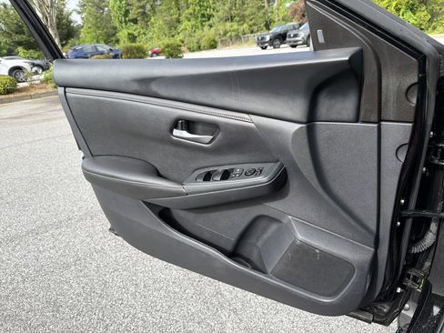Used 2025 Nissan Sentra SV w/ All-Weather Package FWD image 15