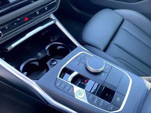 Certified 2025 BMW 330i Sedan image 16