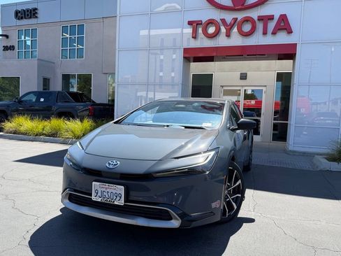 Certified 2023 Toyota Prius Prime FWD image 4