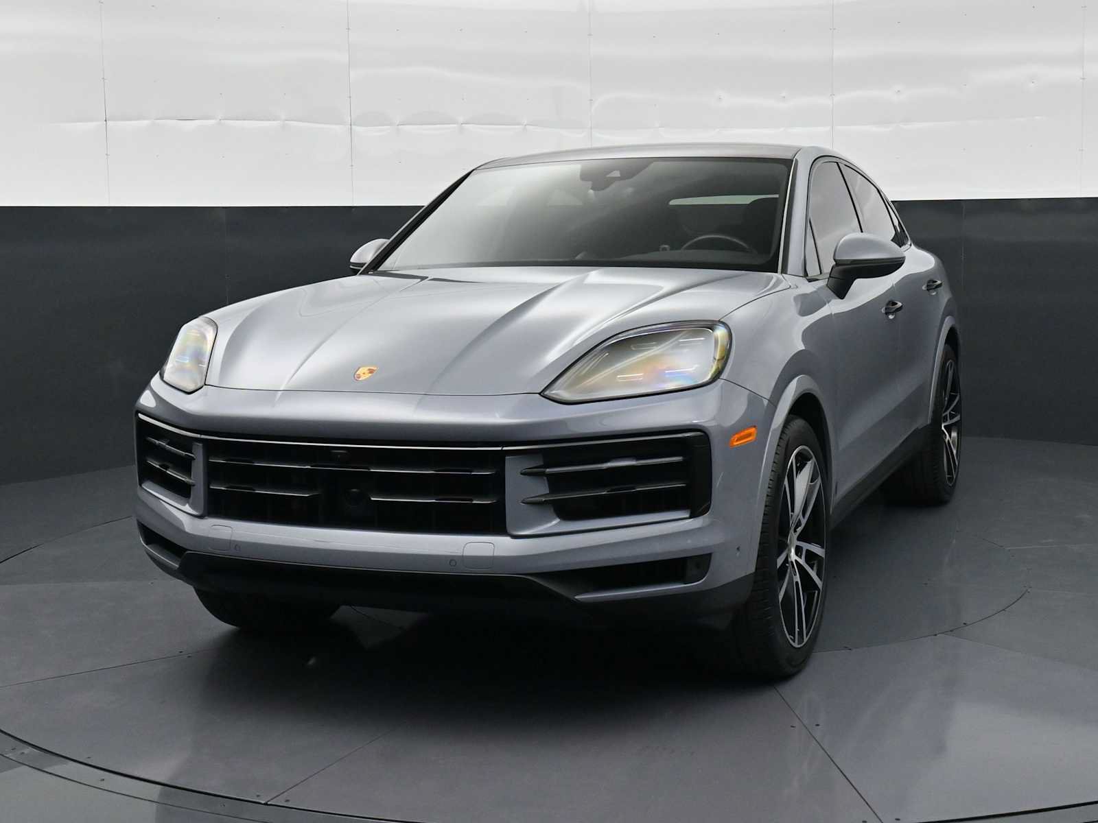 Certified 2024 Porsche Cayenne Coupe AWD/4WD image 29
