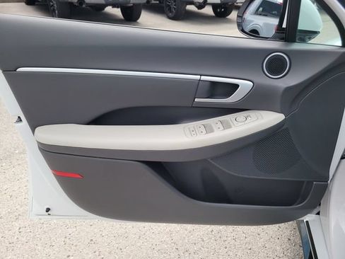 Used 2025 Hyundai Sonata SEL FWD image 15