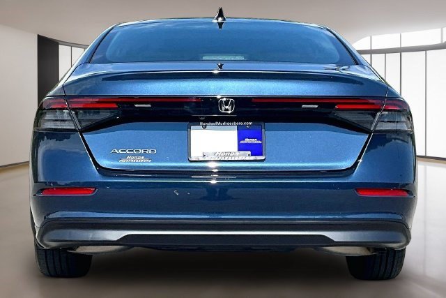 Certified 2025 Honda Accord SE image 5
