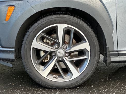 Used 2021 Hyundai Kona Limited w/ Cargo Package image 25