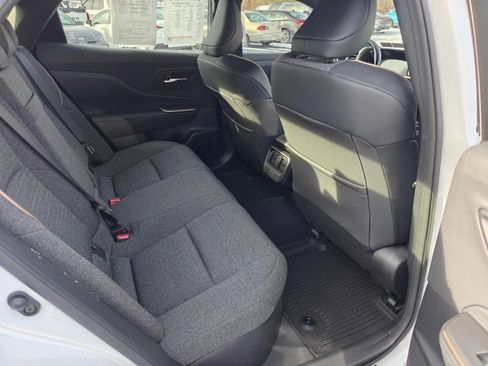 Used 2023 Toyota Crown XLE image 17