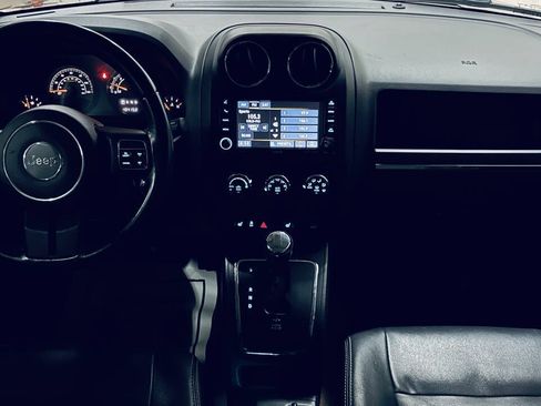Used 2016 Jeep Patriot High Altitude FWD image 31