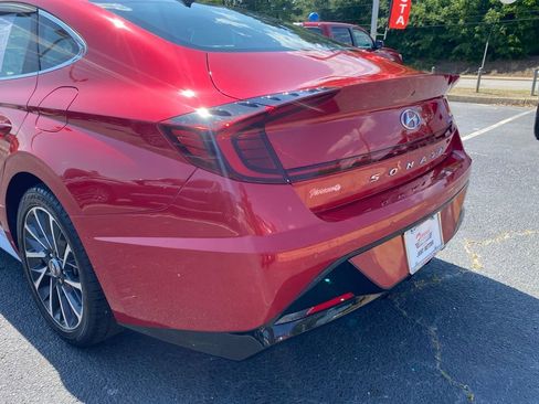 Used 2020 Hyundai Sonata Limited w/ Cargo Package FWD image 11
