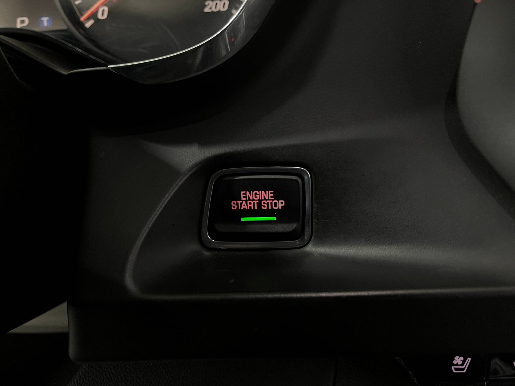 Used 2018 Chevrolet Camaro SS RWD image 18