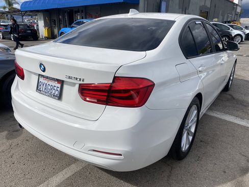 Used 2018 BMW 320i Sedan w/ Convenience Package RWD image 8