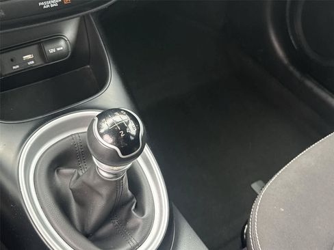 Used 2019 Kia Soul FWD image 25