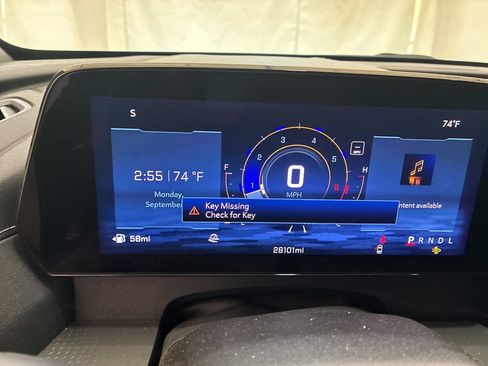 Used 2024 Chevrolet Traverse LT FWD image 17