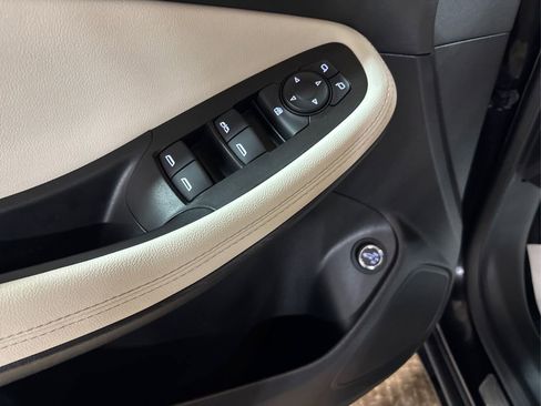 Used 2023 Buick Encore GX Select image 34