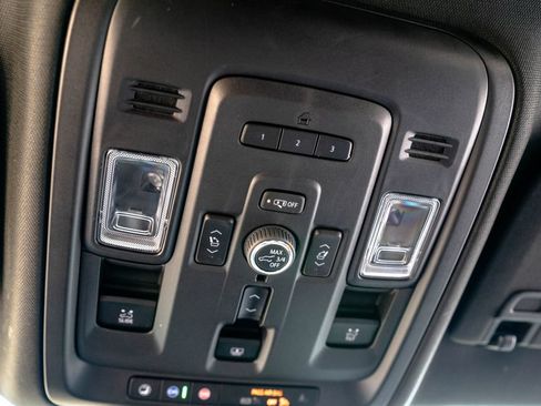 Used 2023 GMC Yukon Denali AWD/4WD image 38