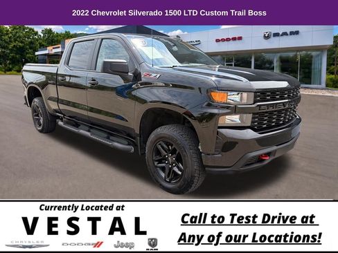 Used 2022 Chevrolet Silverado 1500 Custom Trail Boss w/ LPO, Dark Essentials Package AWD/4WD image 5