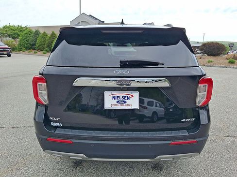 Certified 2022 Ford Explorer XLT w/ Equipment Group 202A AWD/4WD image 23