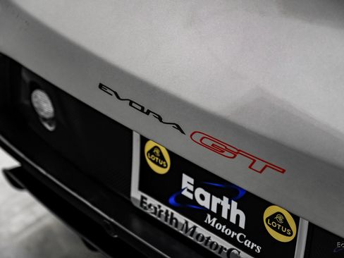 Used 2021 Lotus Evora image 32
