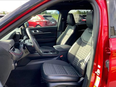 Used 2025 Ford Explorer ST-Line w/ Premium Package AWD/4WD image 9