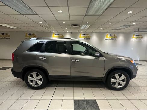 Used 2013 Kia Sorento EX FWD image 3