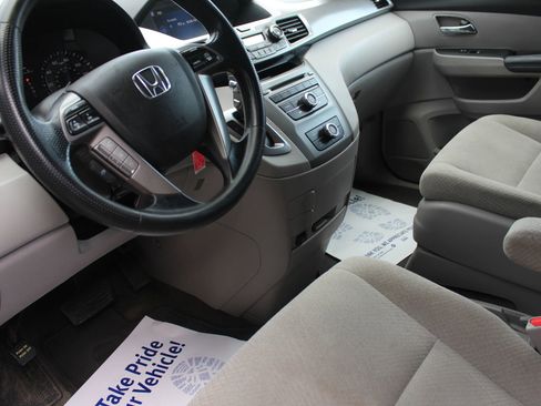 Used 2016 Honda Odyssey LX image 11