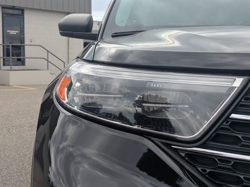 Certified 2023 Ford Explorer XLT w/ Equipment Group 202A AWD/4WD image 10