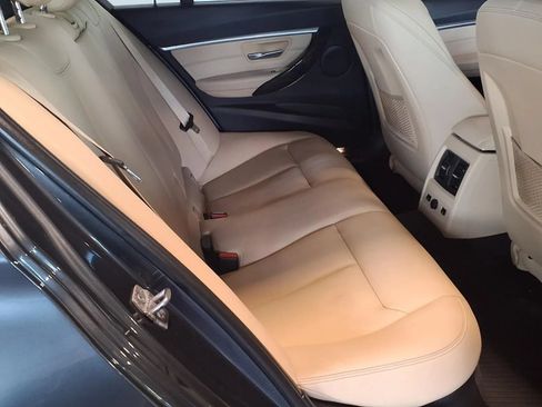 Used 2017 BMW 330i xDrive Sedan AWD/4WD image 9