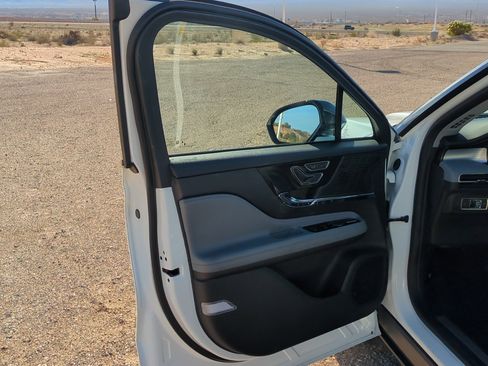 Used 2022 Lincoln Corsair FWD w/ Equipment Group 101A image 12