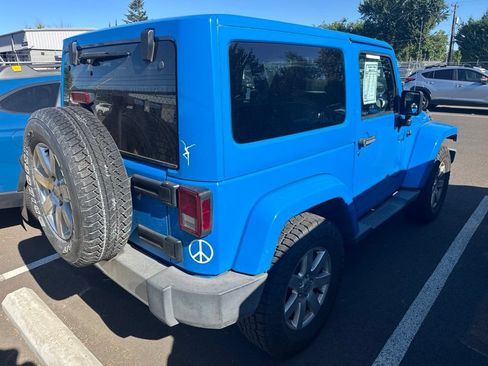 Used 2012 Jeep Wrangler Sahara AWD/4WD image 4