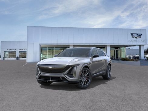 New 2026 Cadillac Lyriq V image 9