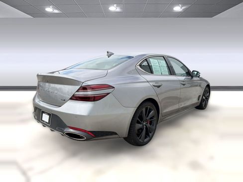 Used 2022 Genesis G70 3.3T image 9