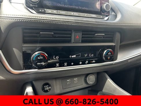 Used 2024 Nissan Rogue SV AWD/4WD image 19
