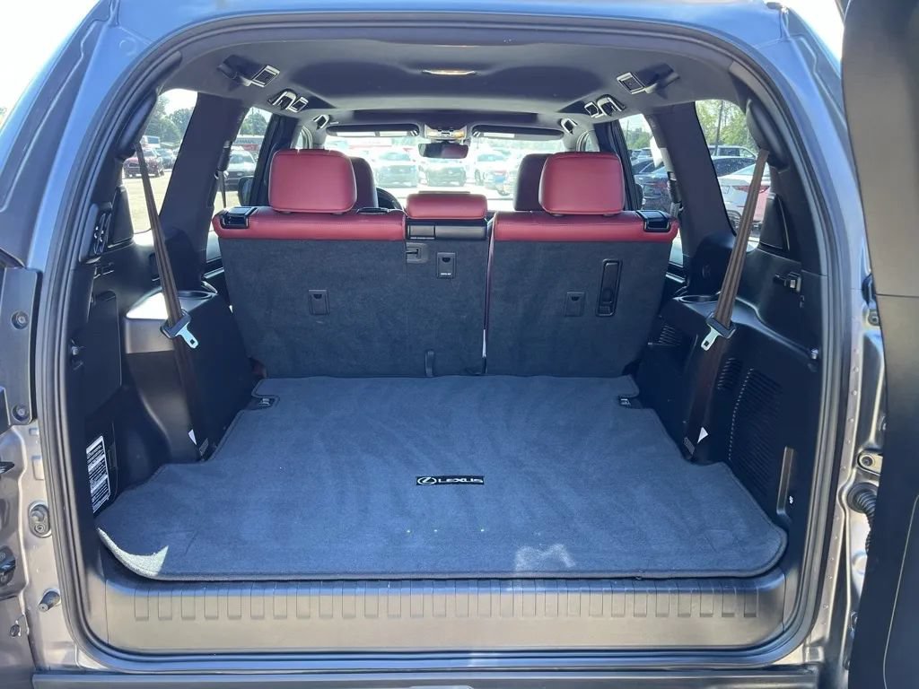 Used 2023 Lexus GX 460 Luxury w/ Accessory Package AWD/4WD image 37