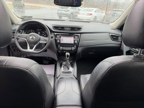 Used 2017 Nissan Rogue SL w/ SL Premium Package image 25