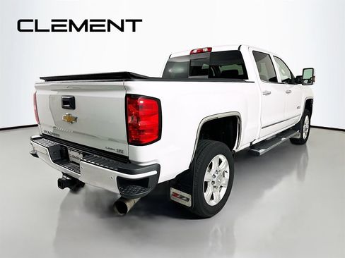 Used 2018 Chevrolet Silverado 2500 LTZ w/ Duramax Plus Package AWD/4WD image 7