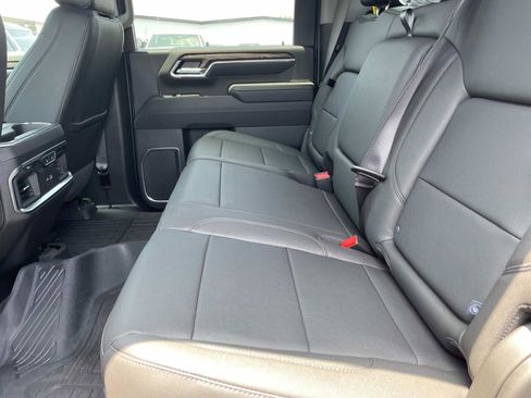 New 2025 GMC Sierra 2500 SLT w/ SLT Premium Package image 23