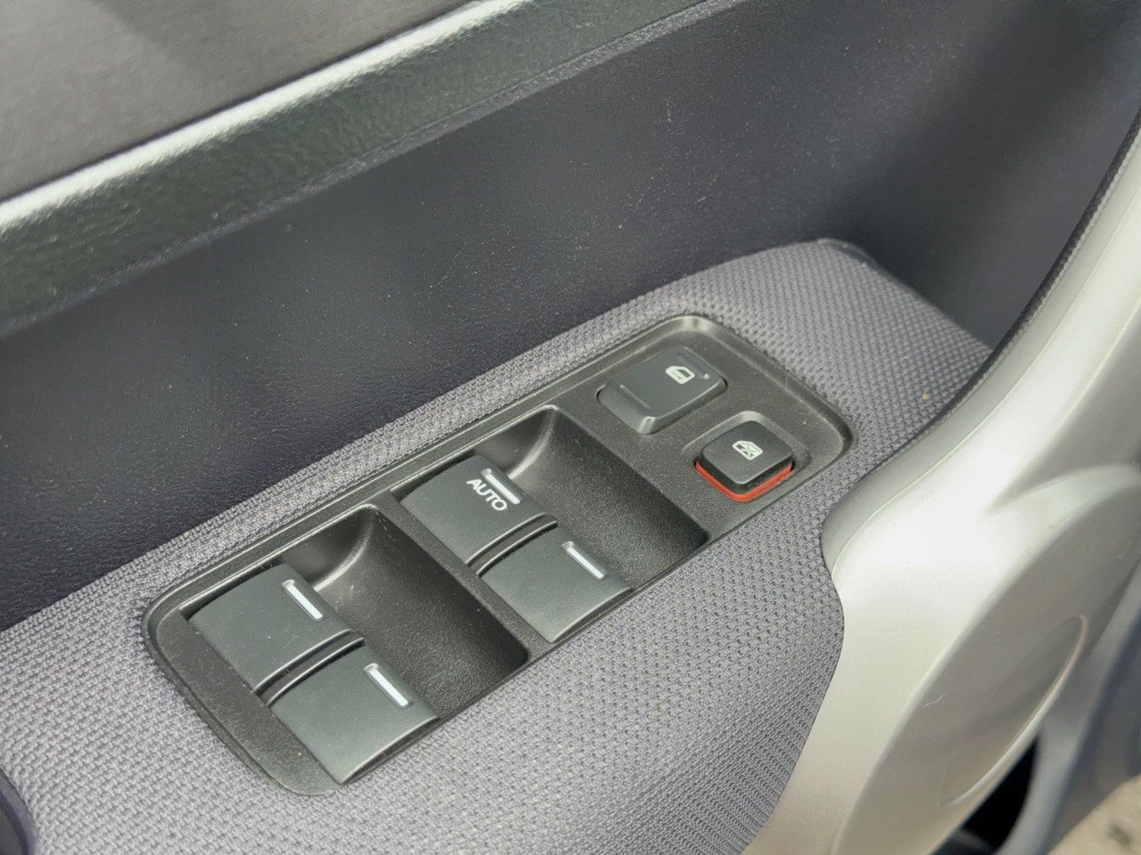 Used 2007 Honda CR-V LX image 15