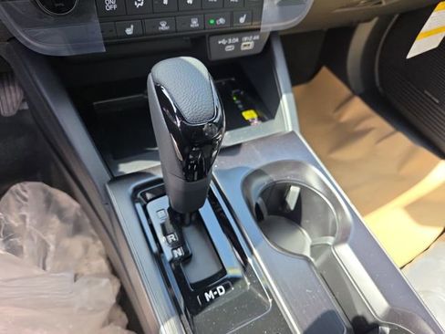 New 2026 Subaru Outback Limited AWD/4WD image 20